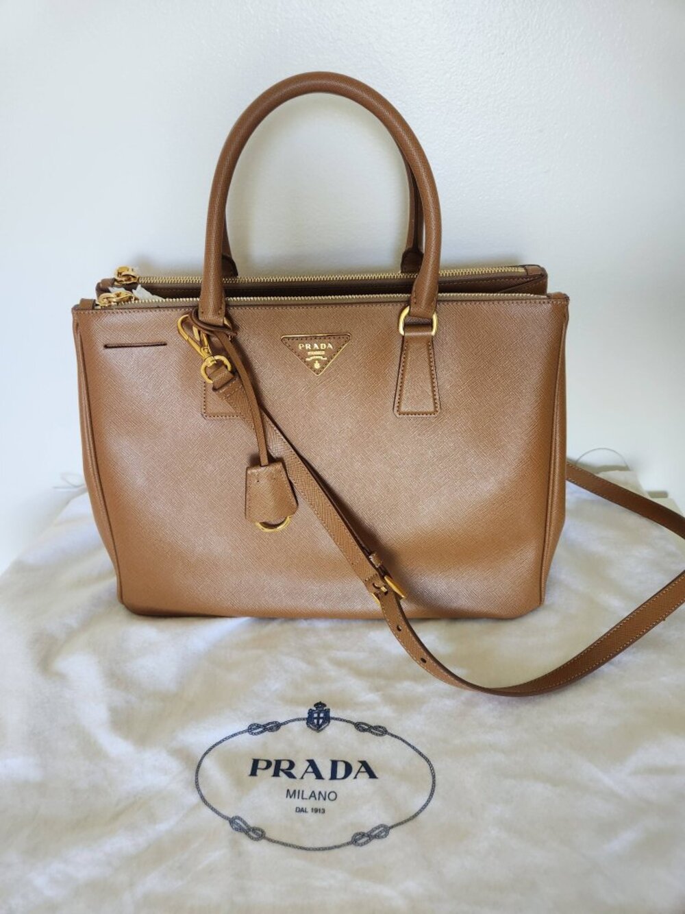 New Prada Brown Saffiano Lux Leather  Double Zip Tote - Picture 2 of 15